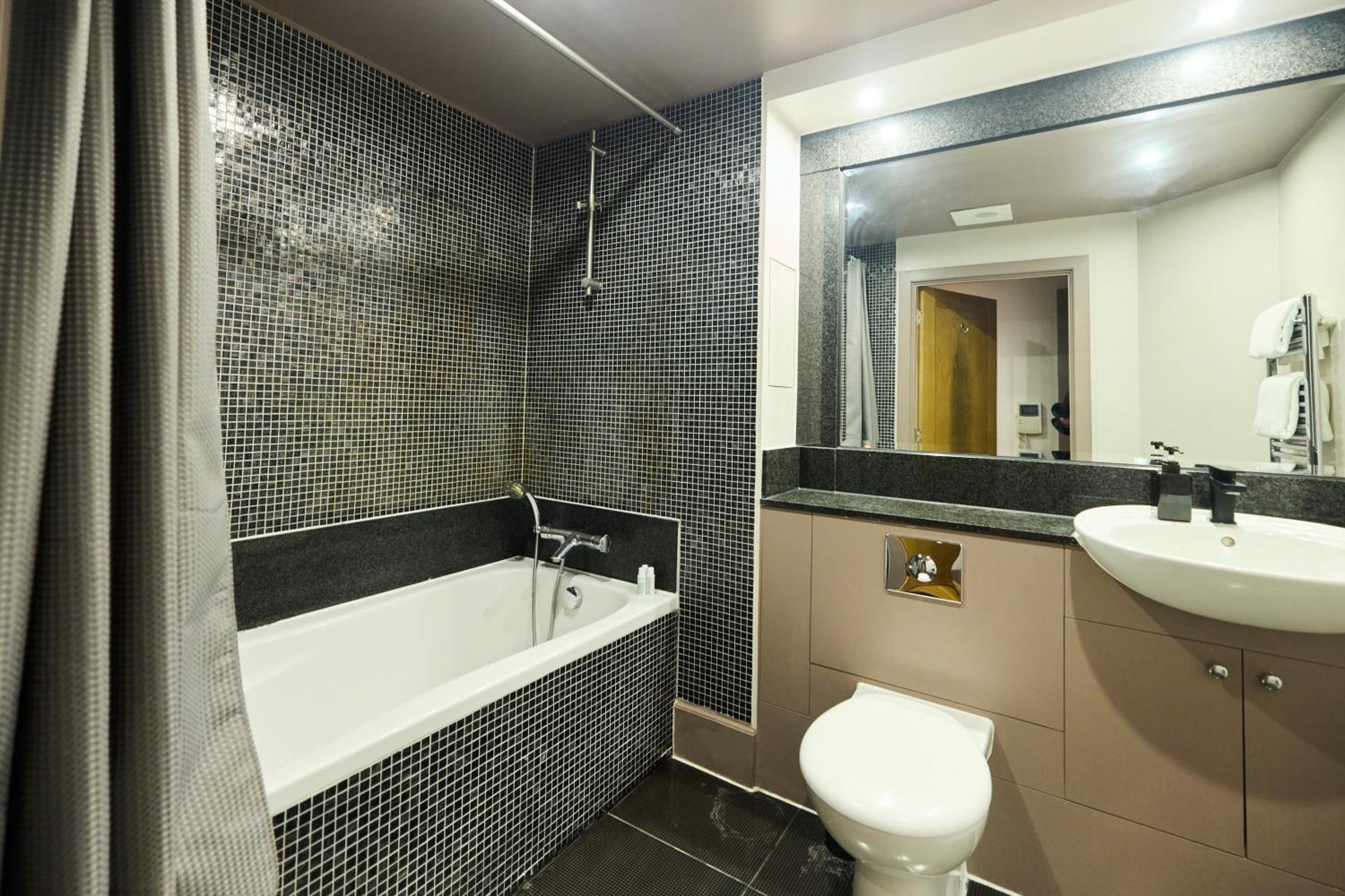 The Vauxhall Hideout - Comfy 2Bdr Flat With Balcony Londres Exterior foto