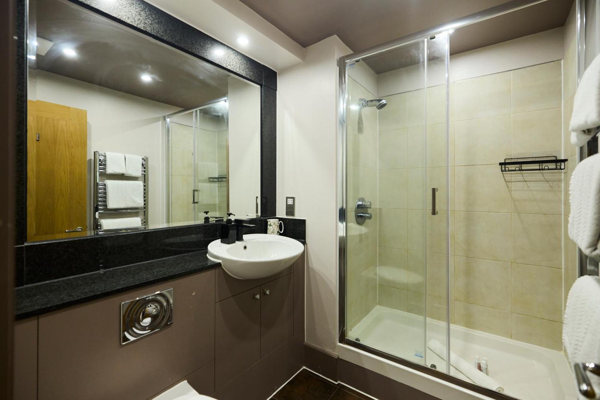 The Vauxhall Hideout - Comfy 2Bdr Flat With Balcony Londres Exterior foto